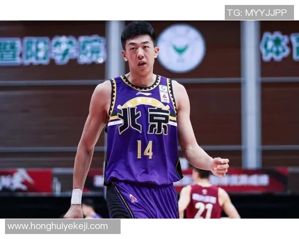 全国锦标赛分析：武汉篮球队展现出色灵活性与战术应变能力